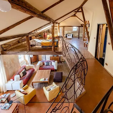 Altido Spacious Flat With View 제노바