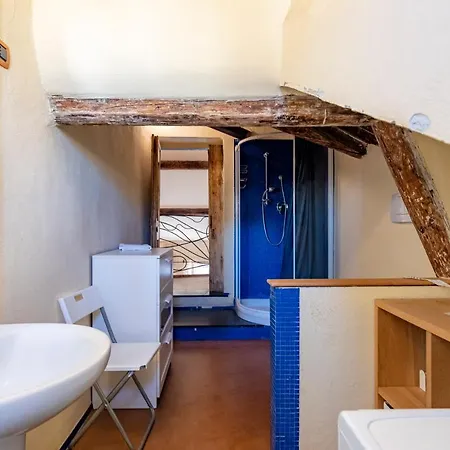 Altido Spacious Flat With View 아파트