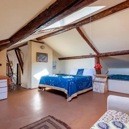 Altido Spacious Flat With View 제노바